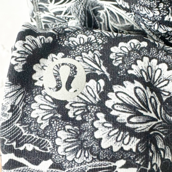 🤖 28. LULULEMON Speed Up Tight FO Luxtreme 28” Nouveau Starlight Black White 2 - Picture 6 of 9